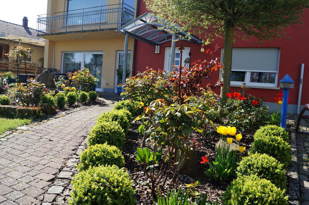 Ferienhaus Schloss-Garten Kapellen-Drusweiler Exterior foto